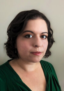 Cassandra Lippert Headshot (1)